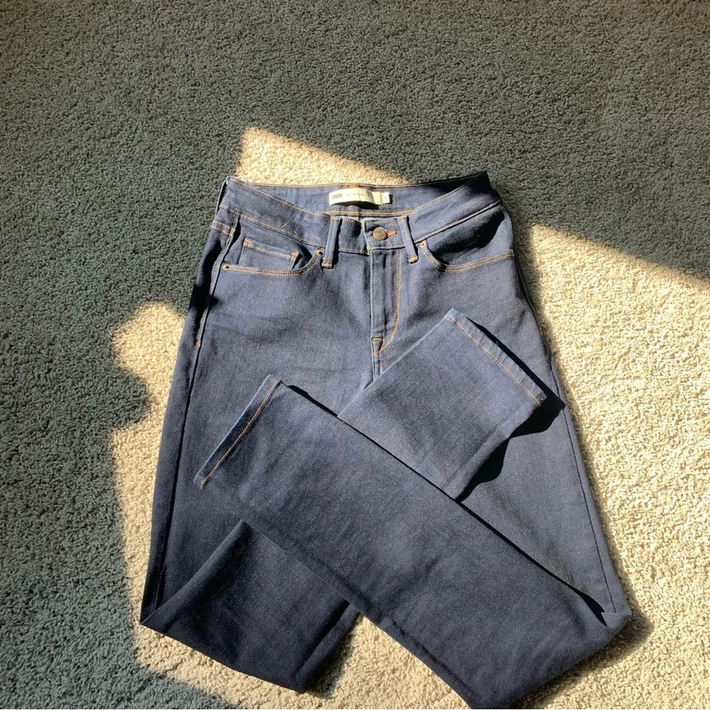 Levi's Mid-rise skinny size 4 - Picture 1 of 5